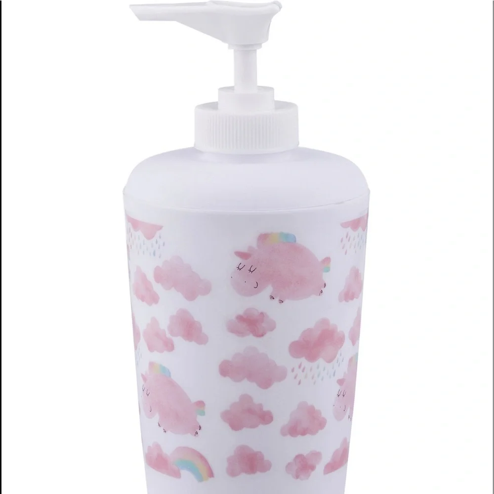 Olivia Finn Rainbow Unicorn 16 Piece Bath Set